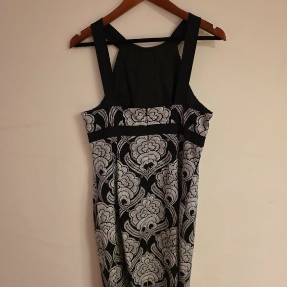 Dress - Picture 3 of 5